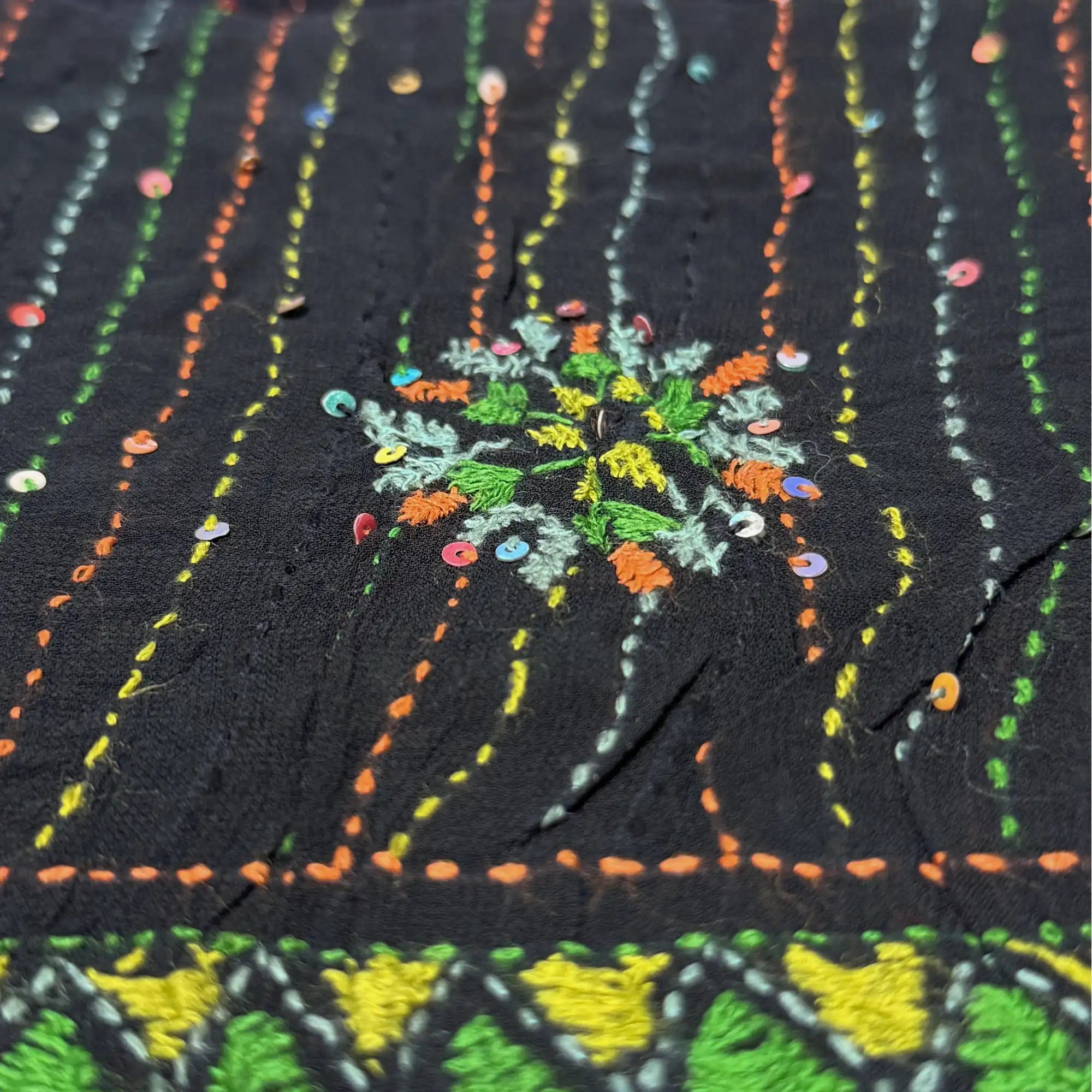 Vintage Dupatta: Black+Green